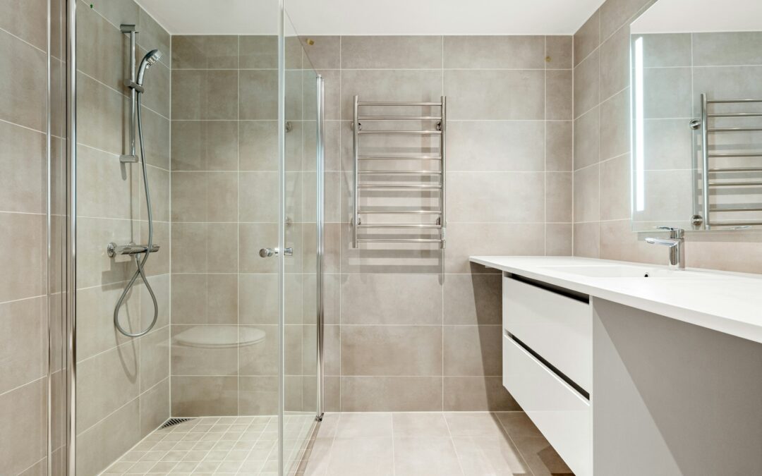 Choosing Bathroom Tile That Performs in a Walk-in Shower