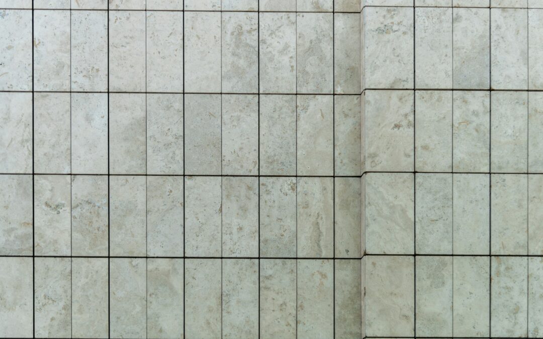 Maximize Tile Impact in a Small Bathroom: Vertical Patterns and Large Formats